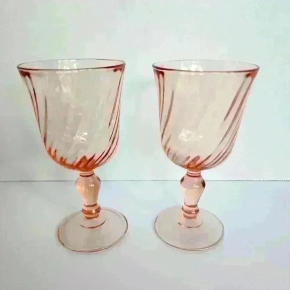 Vintage Luminarc France 'Rosaline Pink' Swirl Wine Glasses 6 Inch Tall Set of 2 - Picture 1 of 5